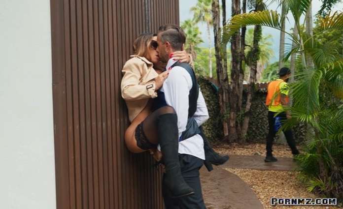 BrazzersExxtra – These Shades Are For Sneaky Fucking Miss Lexa