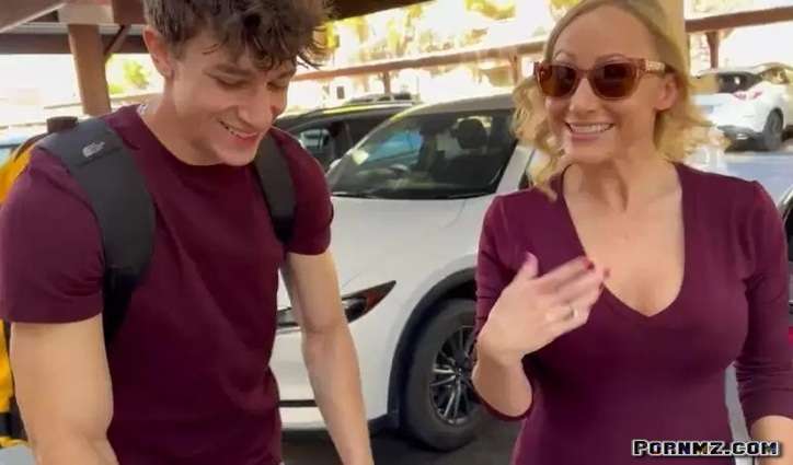 Crystal Clark – Step Mom Gets DOUBLE STUFFED For Thanksgiving