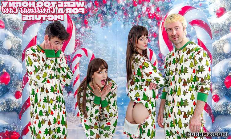 [FamilySwap] Lana Smalls Lexi Luna – Were Too Horny For A Christmas Card Picture